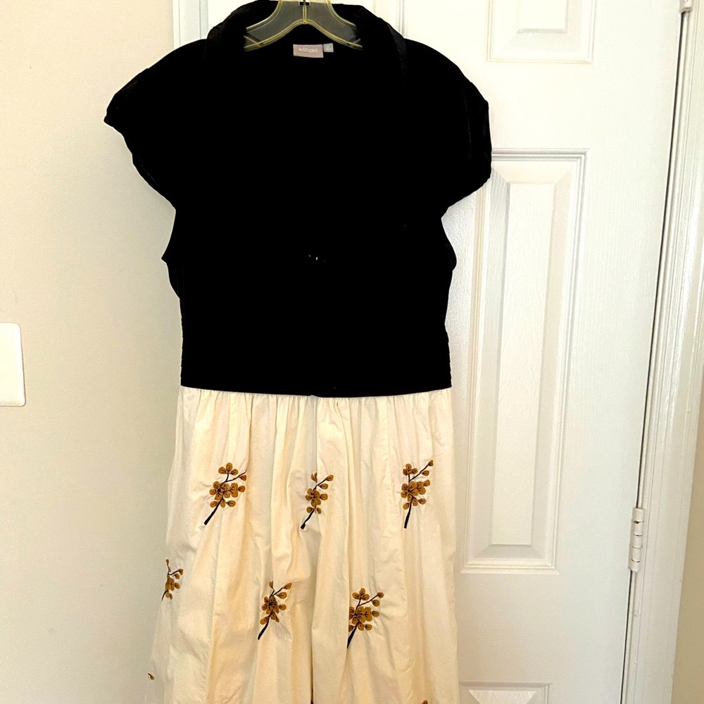 Eshalti floral embroidered dress size 18W